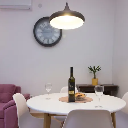 Oasis In Center Of Apartman Split